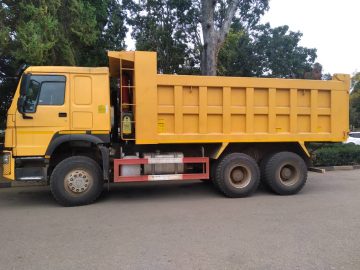 Gweru City Council acquires a new tipper truck for road rehabilitation